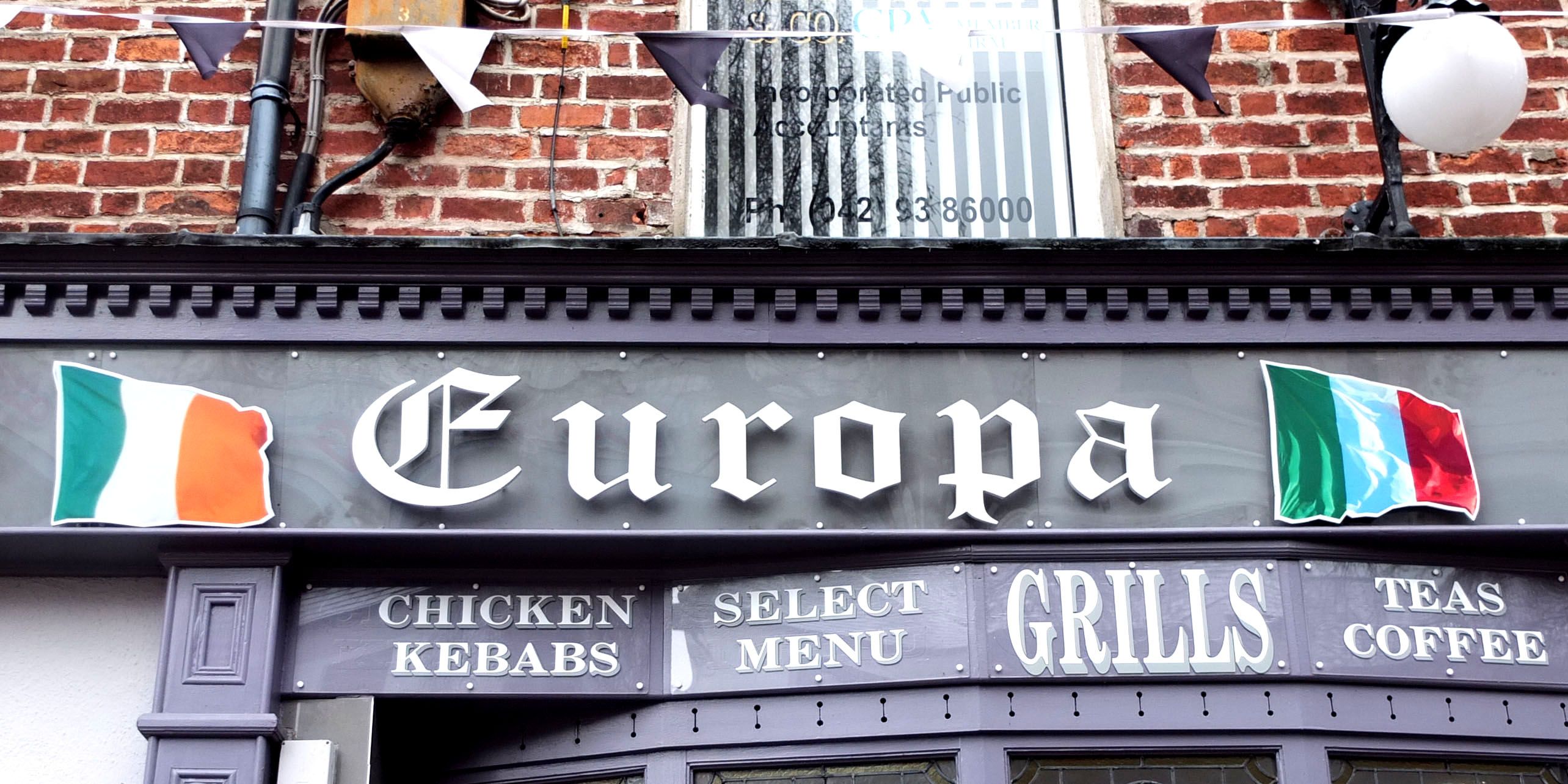 «Café Europa», Folge 4 Wie ein Fähnchen im Wind Republik