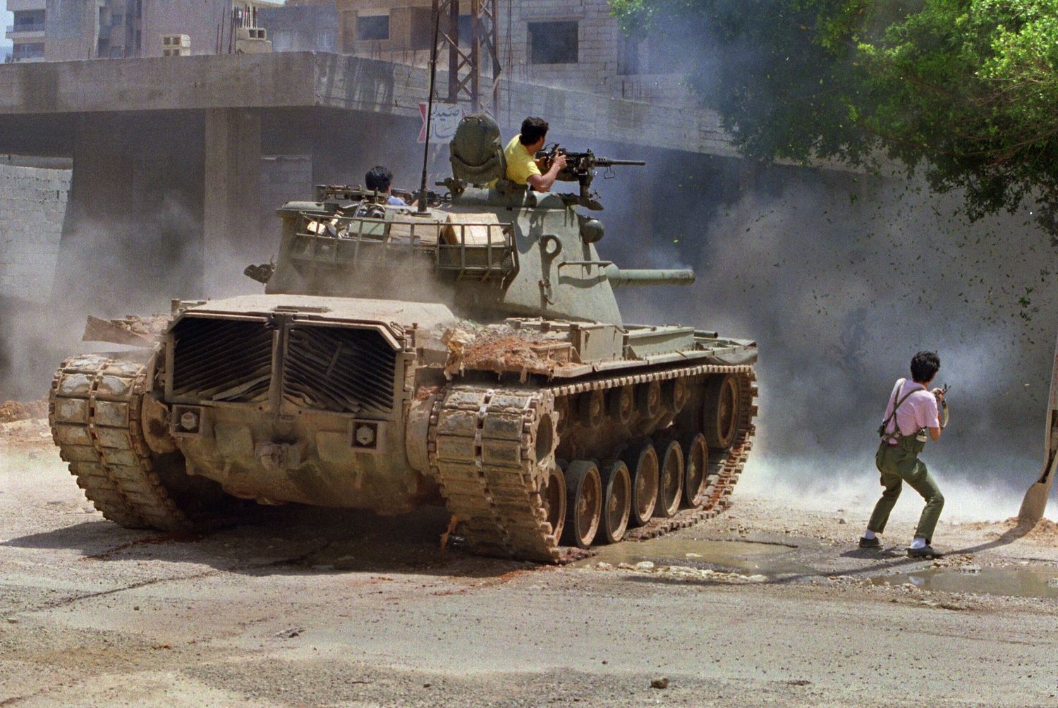 Ein Panzer in den Strassen von Beirut