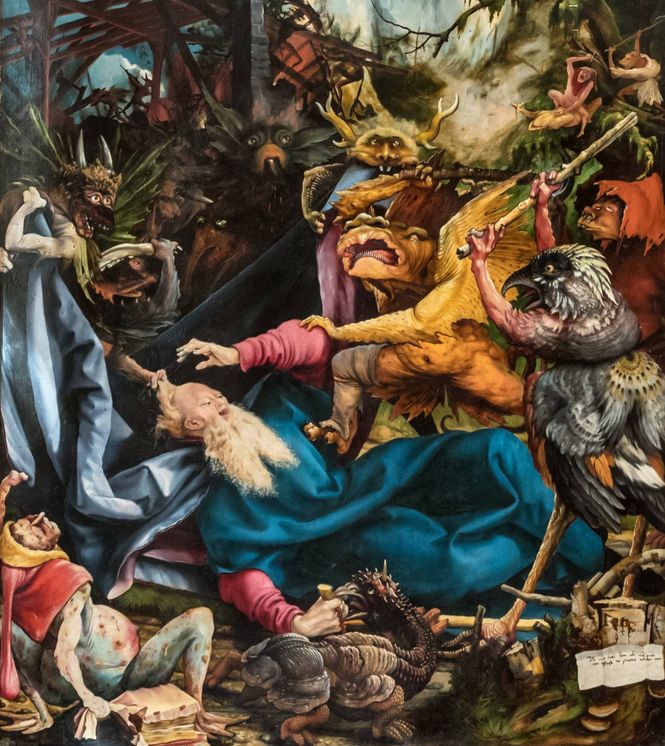 Detail des Isenheimer Altars zeigt ein in einer Ecke sitzendes krankes Männchen, das hilflos zusieht, wie eine Horde von Monstern brutal auf den heiligen Antonius einschlägt.