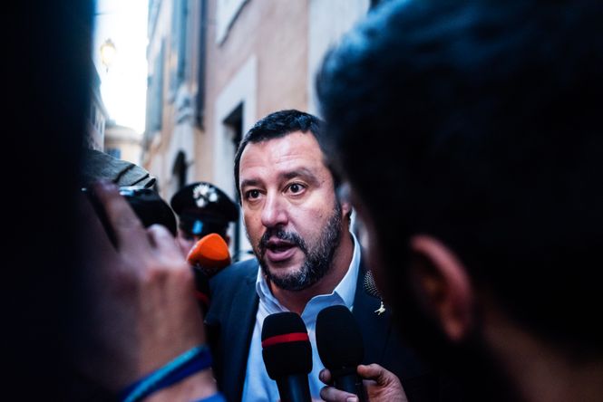 Salvini vor gibt ein Interview